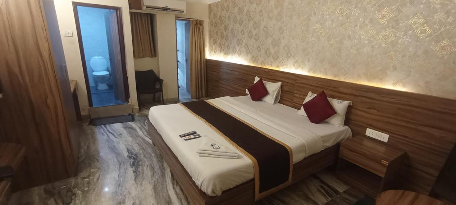 Hotel Raj Meridian, Tambaram Ченай Екстериор снимка